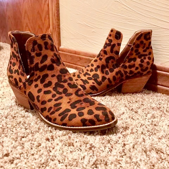 BEAST fashion Shoes - Leopard booties